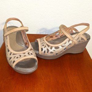 NOAT Wedge Sandals size 37 (6 1/2)